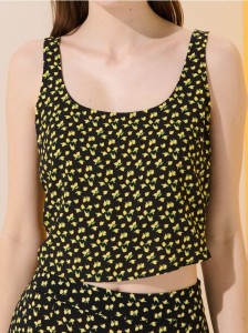 Wiskozowy crop top ze wzorem w cytryny - wielobarwny