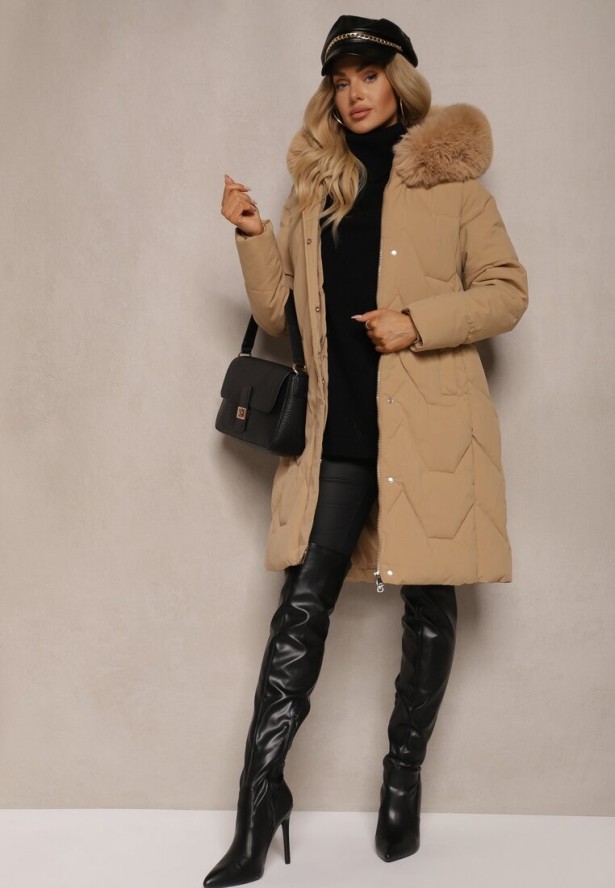 Beżowa Kurtka Długa z Ozdobnym Pikowaniem z Kapturem i Futerkiem Verticea
