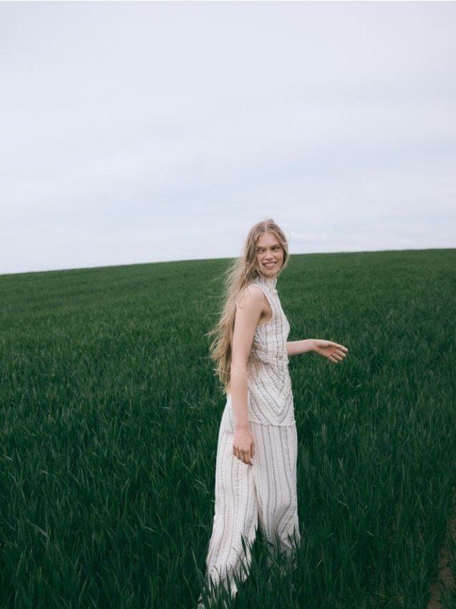 Luźne spodnie z metalizowaną nitką - beżowy