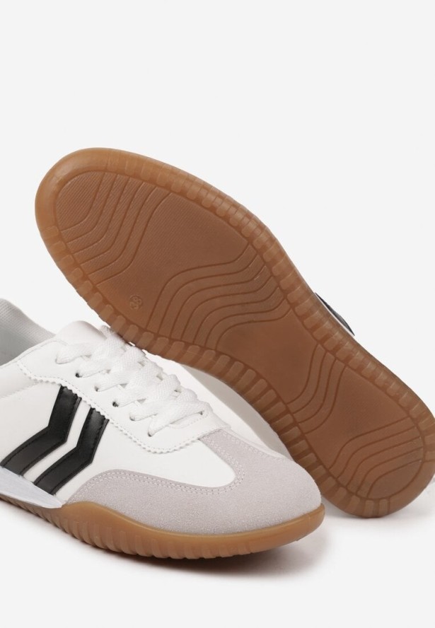 Białe Sneakersy w Typie Tenisówek z Ozdobnymi Paskami Zommea