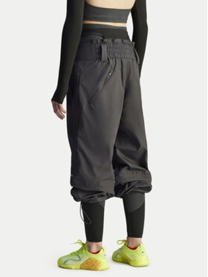 adidas by Stella McCartney Spodnie dresowe Woven JI5248 Czarny Loose Fit