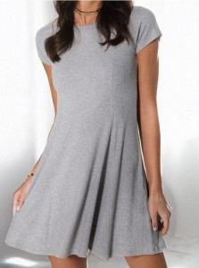 Prążkowana sukienka mini - szary