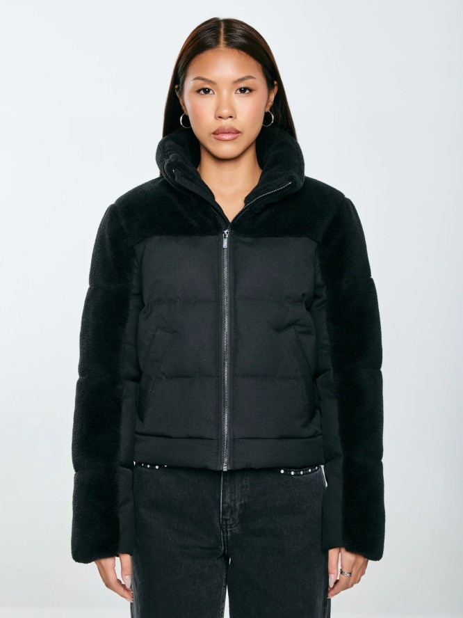 Kurtka damska pudełkowa z futerkiem czarna Salbatora 906