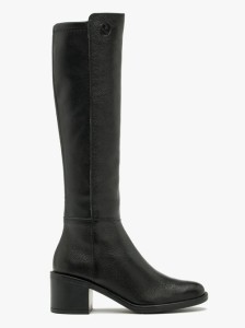 Czarne kozaki damskie z wąską cholewką