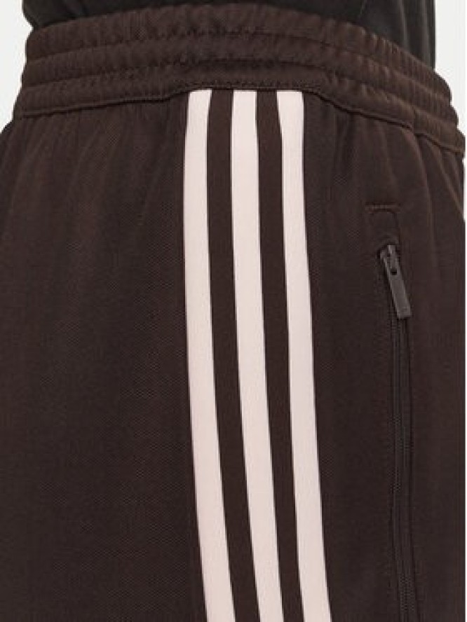 adidas Spodnie dresowe Classic Track Pants KD3749 Brązowy Regular Fit