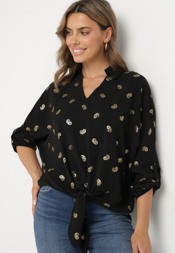 Czarna Bluzka z Metalicznym Nadrukiem i Ozdobnym Kołnierzykiem Nonivia