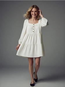 Rozkloszowana sukienka mini z dekoltem karo i guzikami z przodu - kremowy