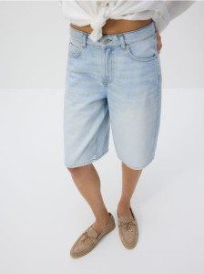 Zamszowe loafersy - beżowy