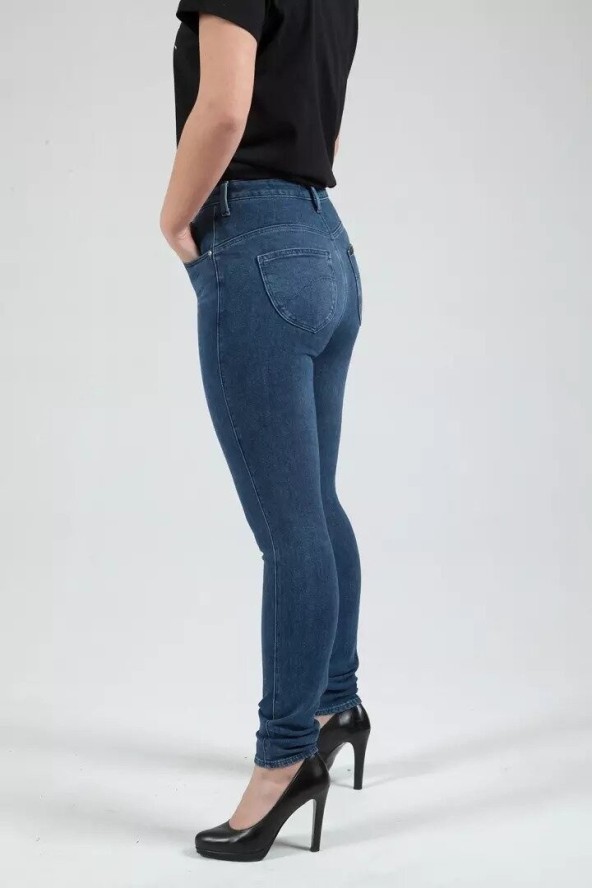 LEE SCARLETT DAMSKIE SPODNIE JEANSOWE JEANSY BLUE LUX L30LETLS 112106492