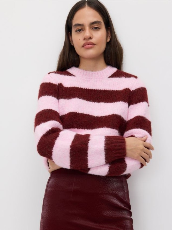 Sweter w paski - wielobarwny