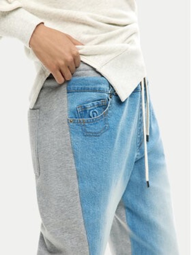 Desigual Spodnie dresowe Sportti 26SWDD42 Szary Relaxed Fit