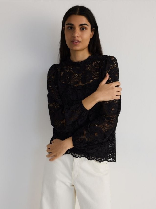 Koronkowa bluzka - czarny