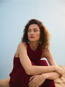 Ażurowy top ze splotem - intenstywna czerwień