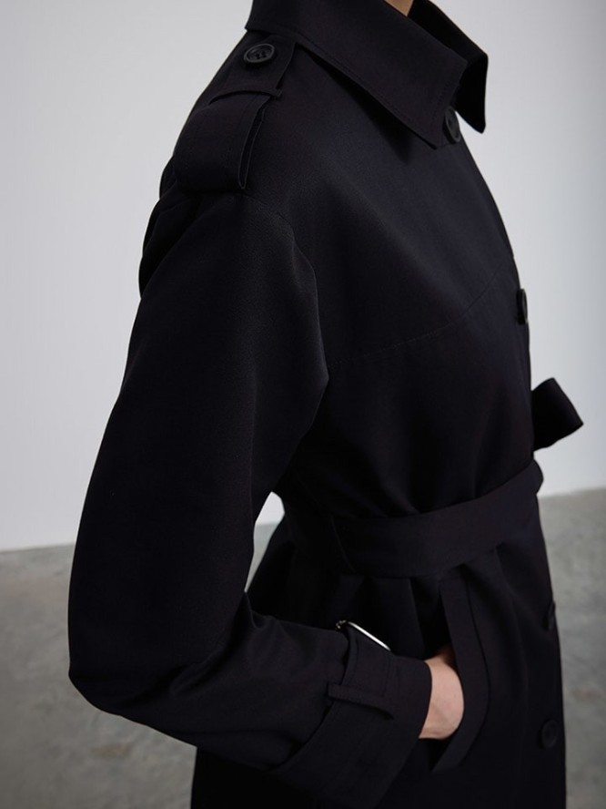 BGN Trencz w kolorze czarnym rozmiar: 40