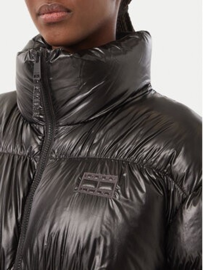 Tommy Jeans Kurtka puchowa Shiny DW0DW23423 Czarny Regular Fit