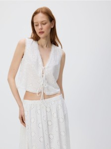 Bawełniany top z wiązaniami - biały