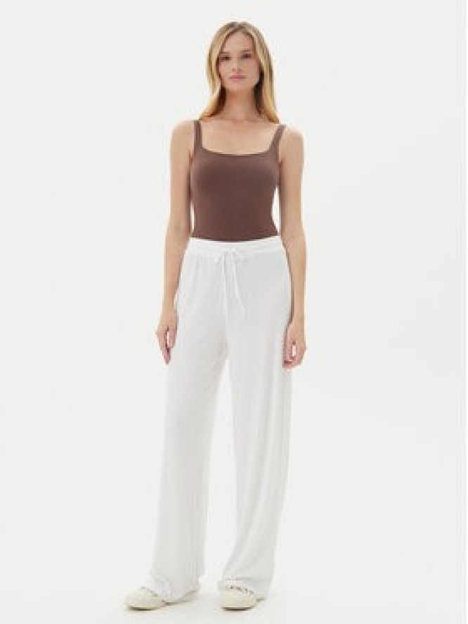 Guess Spodnie materiałowe O5GB00 KCQ72 Biały Regular Fit