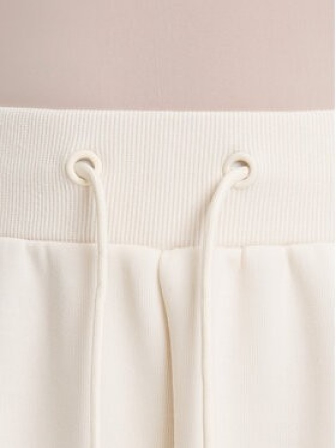 Guess Spodnie dresowe V5YB02 KB3P2 Écru Regular Fit