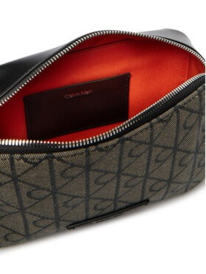 Calvin Klein Torebka Emblem Trio Pebble Shoulder Bag LV04F3533G Brązowy