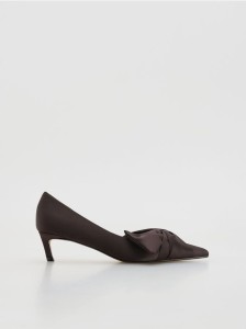 Czółenka na obcasie kitten - mahoniowy