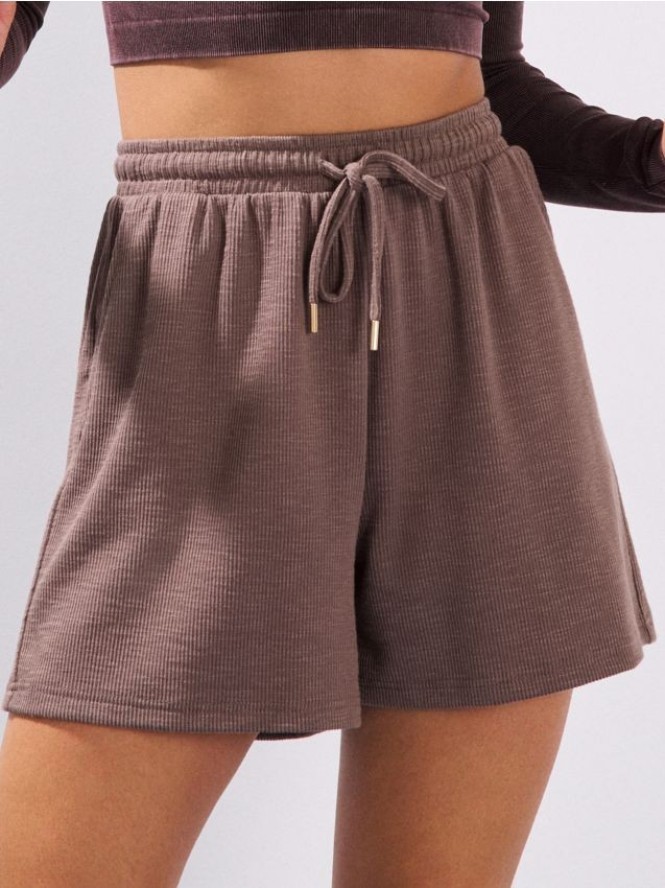 Szorty z prążkowanej dzianiny - brązowy