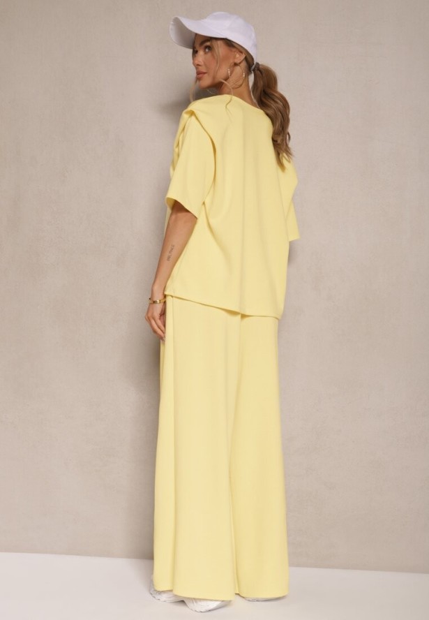 Żółty Komplet z Wiskozą T-shirt z Dekoltem w Serek i Spodnie o Szerokim Kroju Zevline
