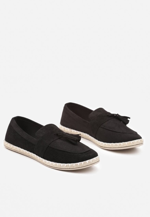 Czarne Espadryle Ozdobione Frędzlami na Nosku Wanelis