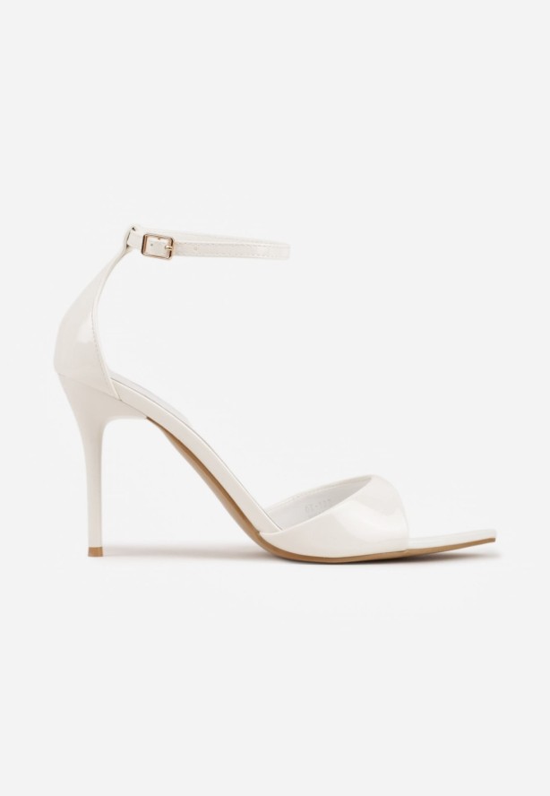 Białe Sandały z Paskiem wokół Kostki i Noskiem w Szpic z Lakierowanej Imitacji Skóry Santel