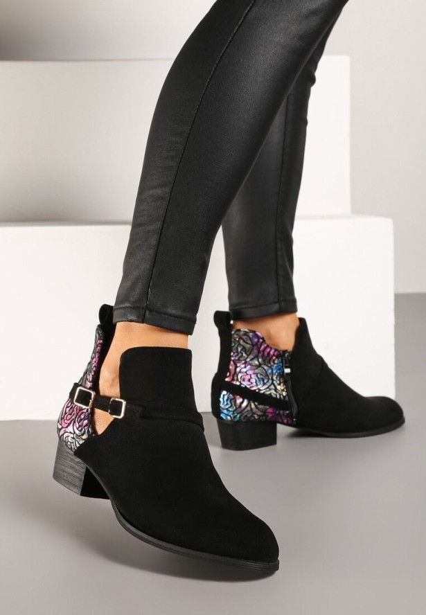 Czarne Botki Vices na Obcasie Ozdobione Kwiatowym Motywem Selatea