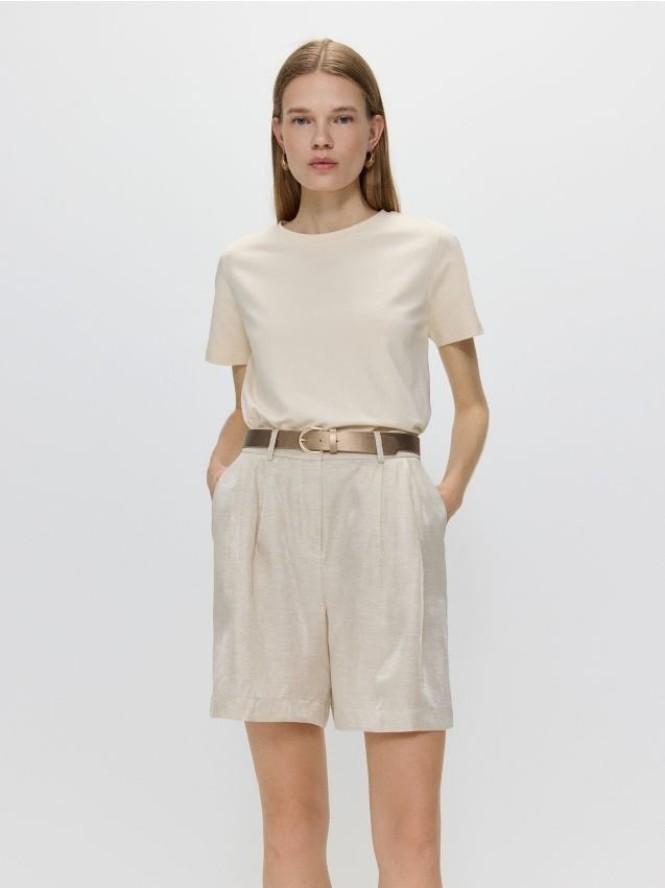 Szorty z lnem - beżowy