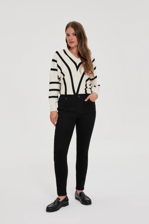 Jeansy typu skinny