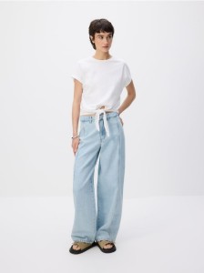 T-shirt z wiązaniem - biały