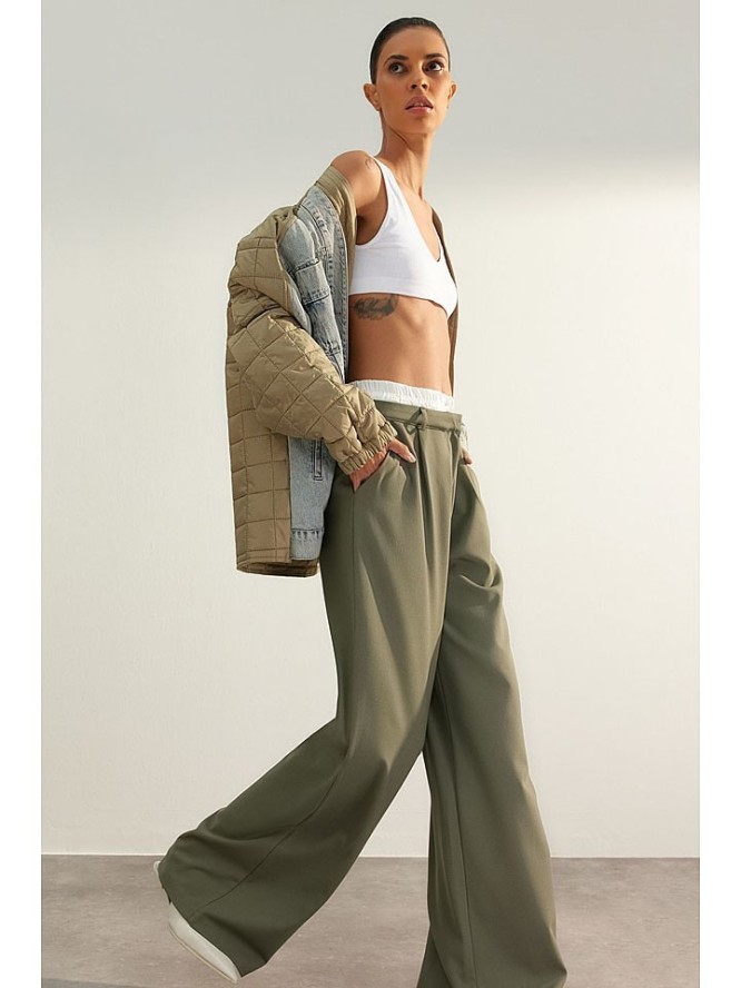 trendyol Spodnie w kolorze zielonym rozmiar: 36