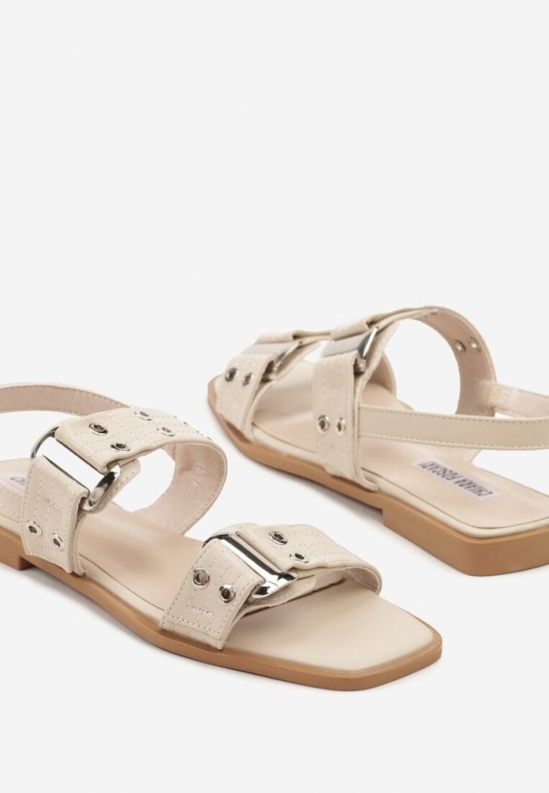 Beżowe Sandały z Nitami i Klamrami Tenanela