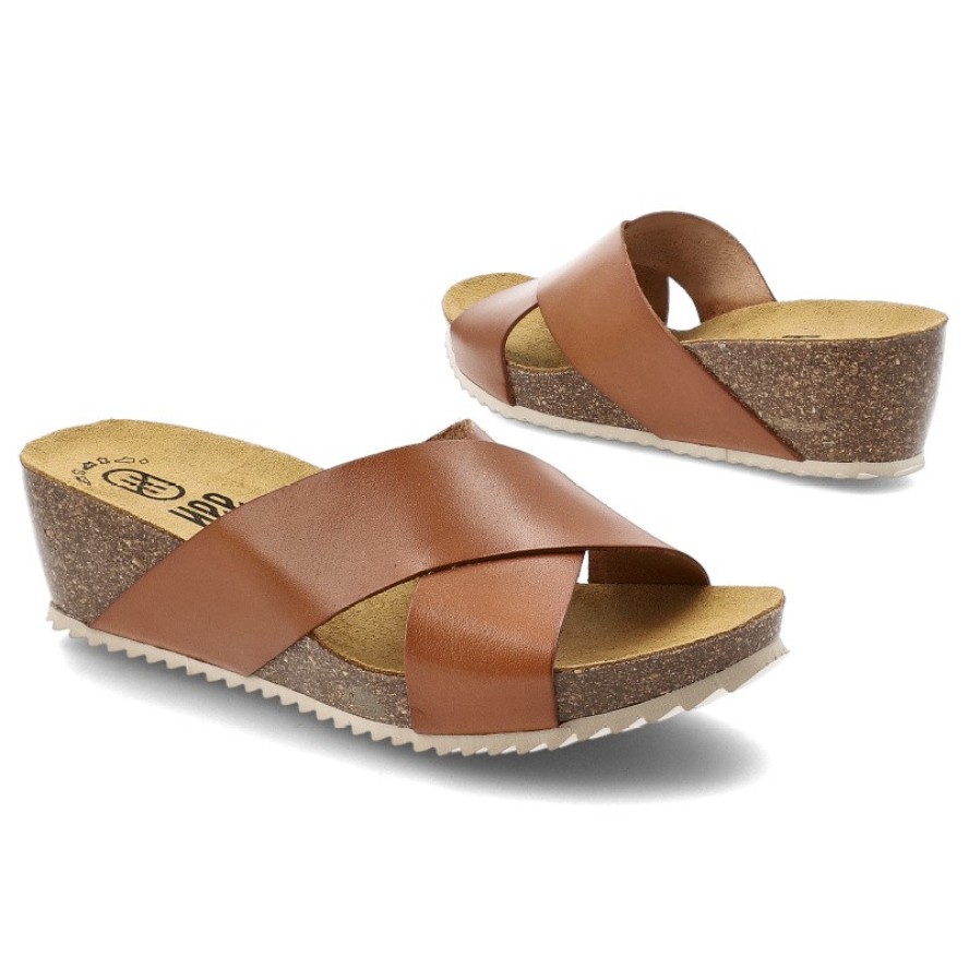 Brązowe Klapki Hee Stylowe Obuwie Damskie Na Koturnie