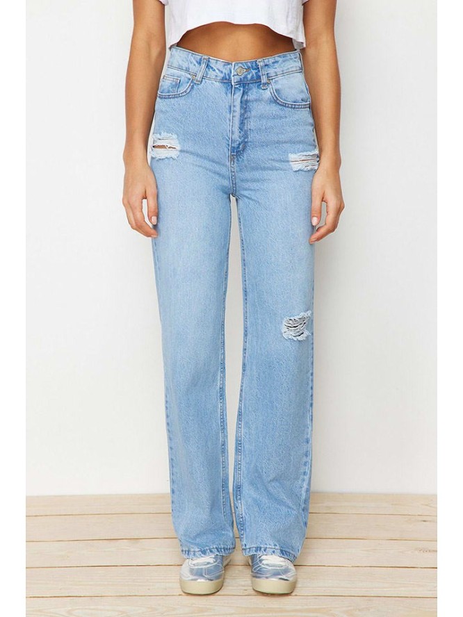 trendyol Dżinsy - Comfort fit - w kolorze błękitnym rozmiar: 38