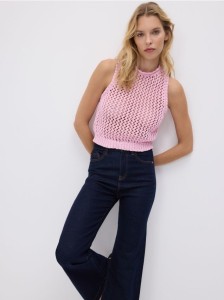 Krótka dzianinowa bluzka - pastelowy róż