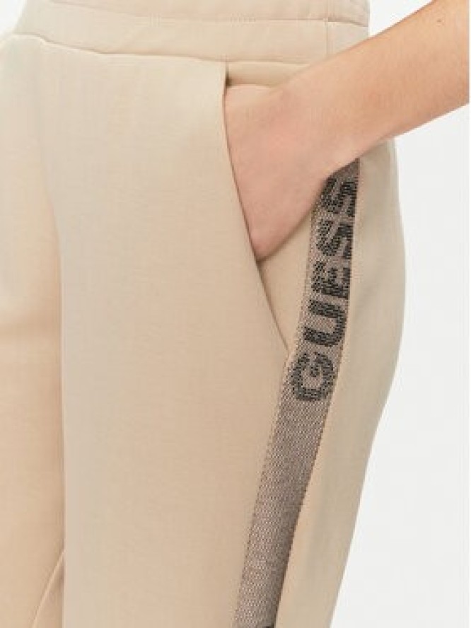 Guess Spodnie dresowe W5RB00 KBYE2 Écru Regular Fit