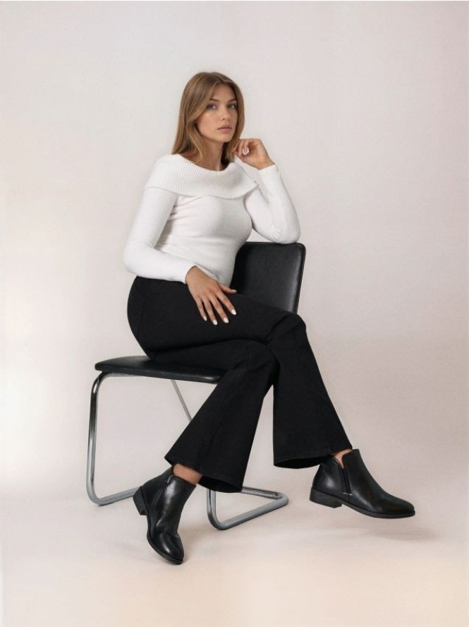 Sztyblety z imitacji skóry - czarny