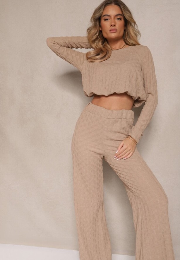 Jasnobrązowy Komplet z Tłoczeniami Szerokie Spodnie i Bluzka o Kroju Bombki Frolloti