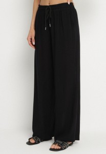 Czarne Bawełniane Spodnie z Gumką w Talii o Luźnym Fasonie Efraia