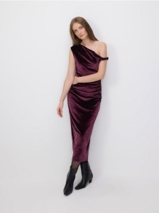 Welurowa sukienka midi - bordowy