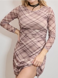 Sukienka mini w kratę - Inny