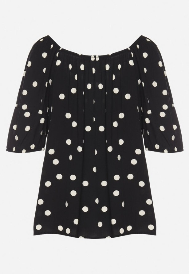 Czarna Bluzka ze Sztucznego Jedwabiu w Kropki z Dekoltem Łódką Lisavina