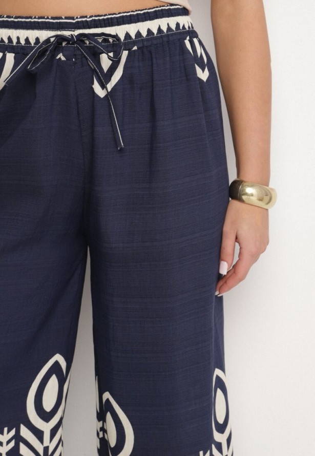 Granatowe Wiskozowe Spodnie o Szerokim Kroju z Etnicznym Wzorem Mileldi