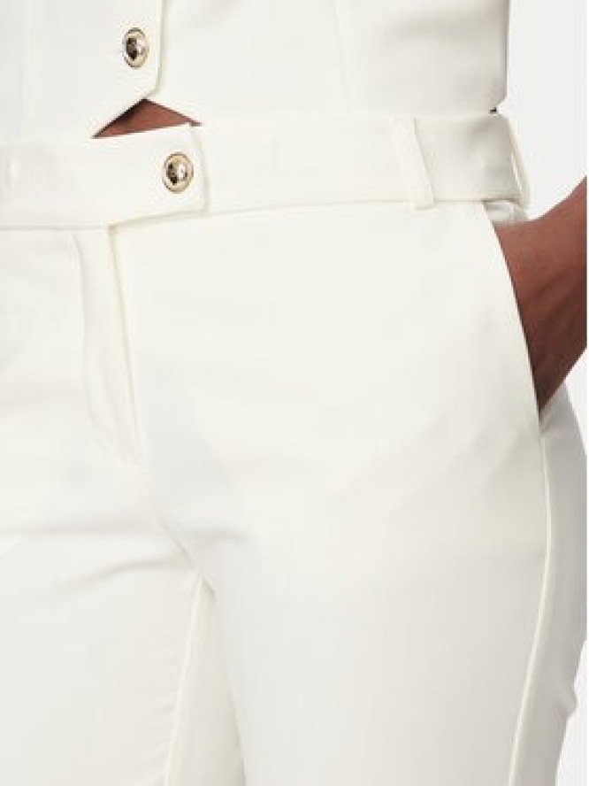 Rinascimento Spodnie materiałowe CFC0128638003 Biały Slim Fit