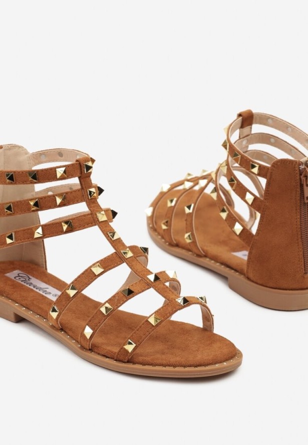 Brązowe Sandały w Stylu Rzymianek Ozdobione Ćwiekami Novirae