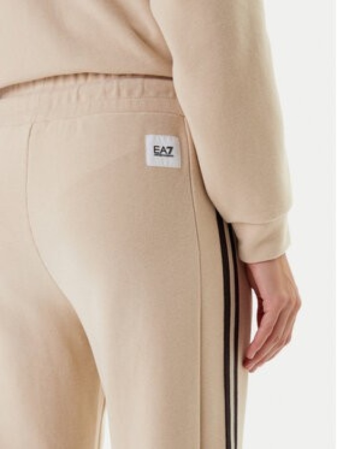 EA7 Emporio Armani Spodnie dresowe 7W000568 AF15528 U1046 Beżowy Relaxed Fit