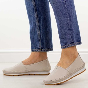 Beżowe skórzane półbuty damskie S.Barski 7051