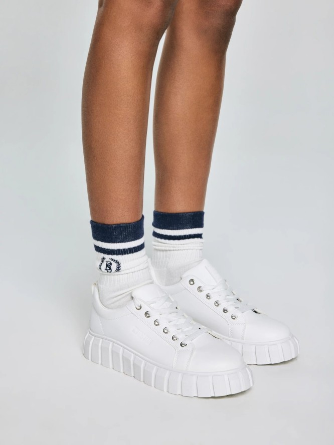 Sneakersy damskie białe MM274616 101